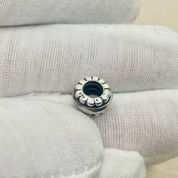 EUC Pandora 790175 Sterling Silver Ring Designer Bead/Charm - Picture 8 of 9